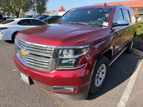Used 2020 Chevrolet Suburban Premier image 10