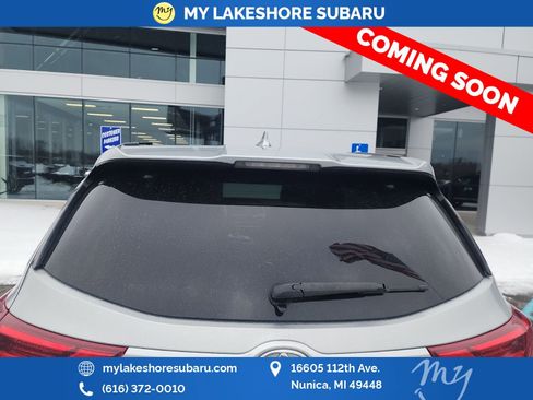 Used 2017 Toyota Highlander SE image 7