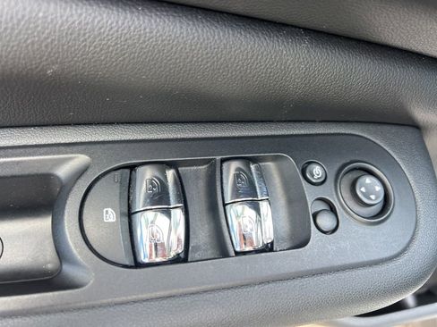 Used 2016 MINI Cooper Clubman image 24