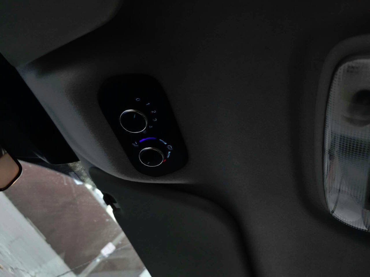 Used 2020 Ford Transit 150 XL RWD image 32