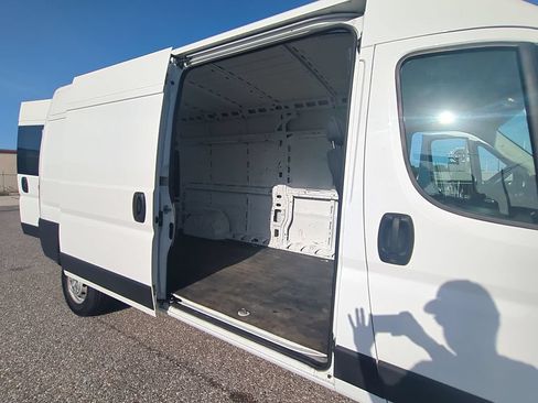Used 2023 RAM ProMaster 2500 FWD image 16