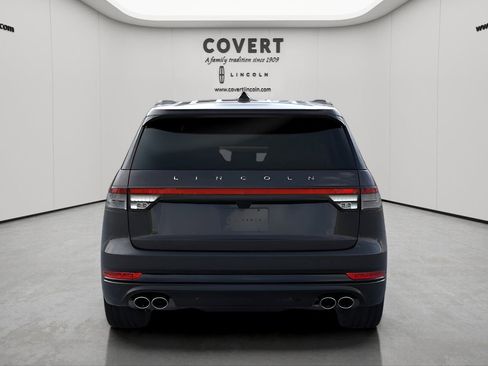 New 2025 Lincoln Aviator Premiere w/ Jet Appearance Package image 5