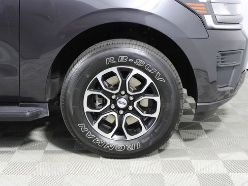 Used 2024 Ford Expedition XLT RWD image 39