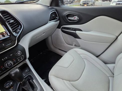 Used 2020 Jeep Cherokee Limited w/ Technology Group image 37