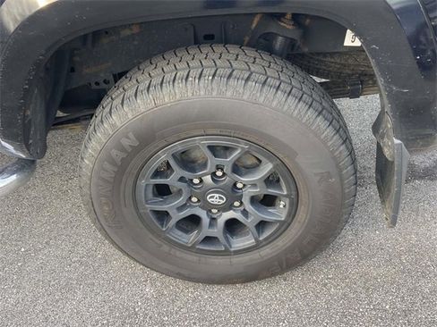 Used 2019 Toyota Tacoma SR5 image 6