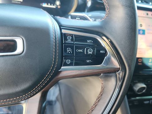 Used 2023 Jeep Grand Cherokee L Summit w/ Advanced Protech Group IV AWD/4WD image 23
