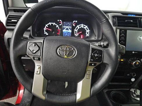 Used 2020 Toyota 4Runner SR5 Premium w/ Moonroof Package AWD/4WD image 9