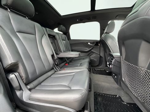 Used 2019 Audi Q7 3.0T Prestige AWD/4WD image 27