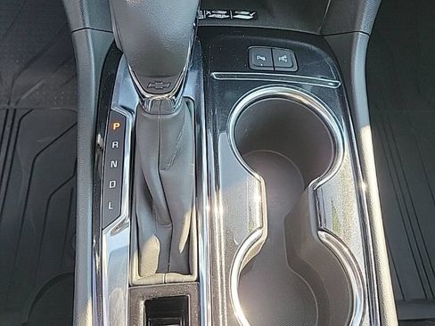 Used 2023 Chevrolet Equinox Premier AWD/4WD image 17