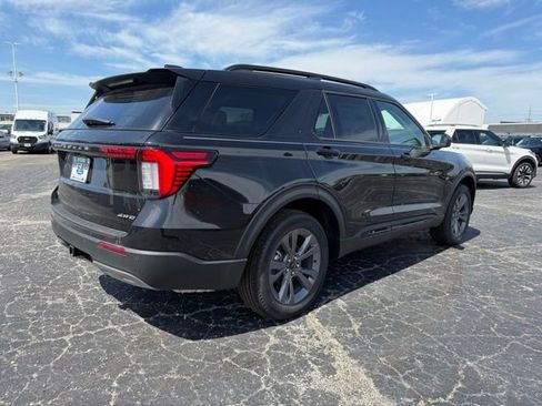 Used 2026 Ford Explorer Active w/ Active Comfort Package AWD/4WD image 9