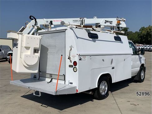 Used 2017 Ford E-350 and Econoline 350 Super Duty w/ Power Windows & Locks Group RWD image 2