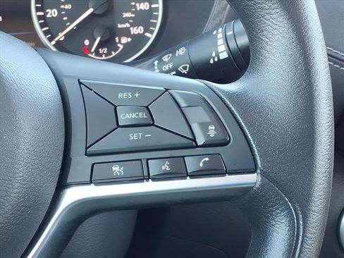 Used 2023 Nissan Sentra SV image 28