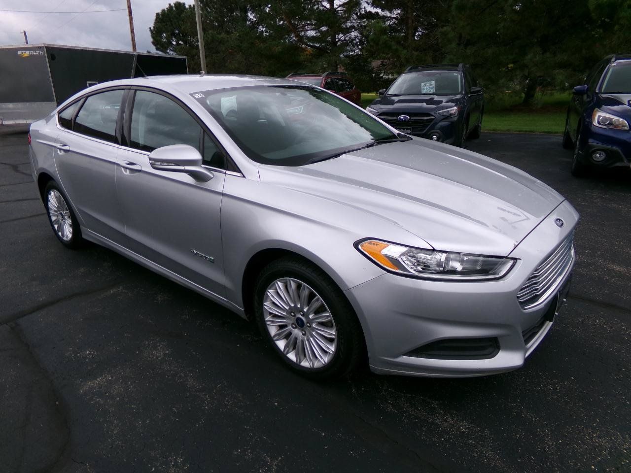 Used 2014 Ford Fusion SE FWD image 1
