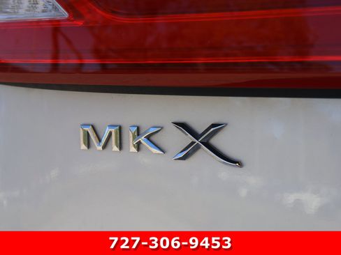 Used 2017 Lincoln MKX Reserve w/ Driver Assistance Package image 9