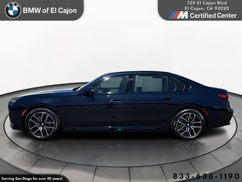 New 2026 BMW 750e xDrive image 8