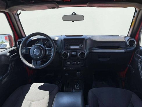 Used 2018 Jeep Wrangler Unlimited Sport AWD/4WD image 14