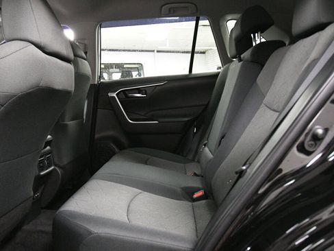 Certified 2022 Toyota RAV4 XLE image 20