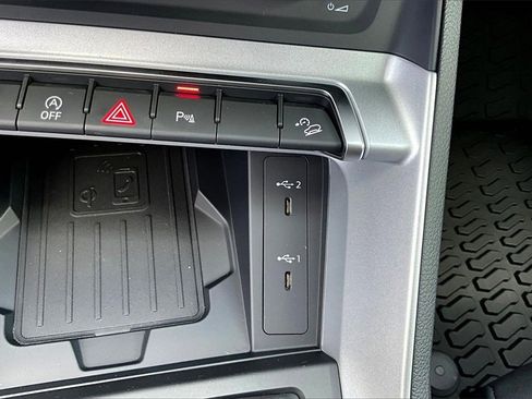 New 2025 Audi Q3 2.0T Premium image 29