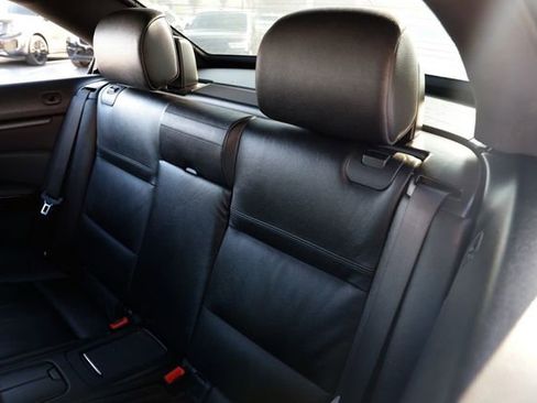 Used 2011 BMW 335i Convertible image 11