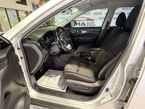 Used 2020 Nissan Rogue SV image 24