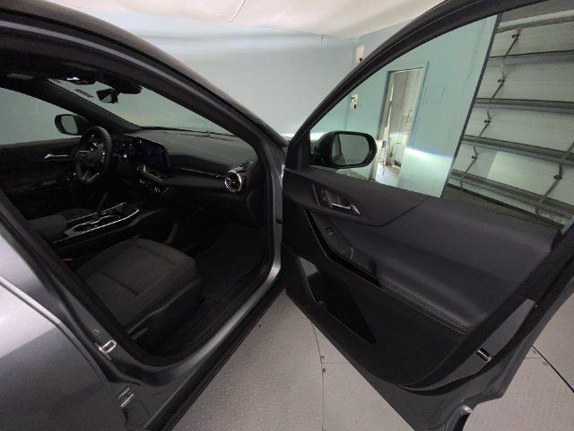 Used 2026 Chevrolet Equinox LT w/ Midnight Edition FWD image 25