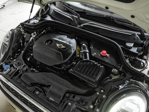 Used 2019 MINI Cooper S w/ Premium Package image 43