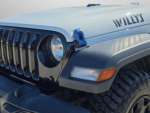 Certified 2022 Jeep Wrangler Sport AWD/4WD image 38