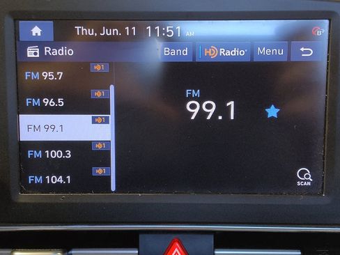 Used 2023 Hyundai Elantra SEL FWD image 25