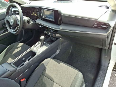 Used 2025 Nissan Kicks S AWD/4WD image 32