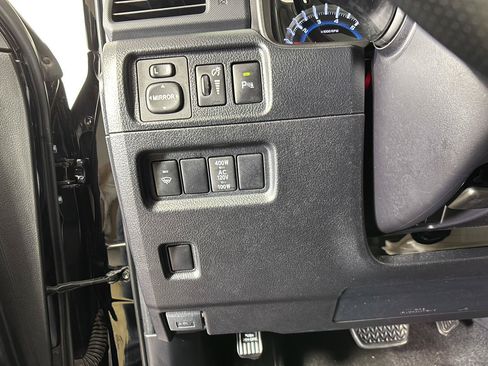 Used 2019 Toyota 4Runner Limited AWD/4WD image 28