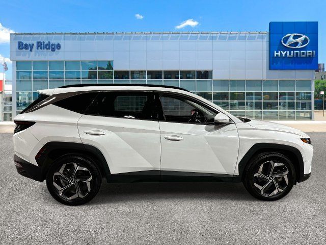 Used 2022 Hyundai Tucson Limited AWD/4WD image 2