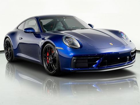 Used 2024 Porsche 911 Carrera GTS w/ Premium Package RWD image 4