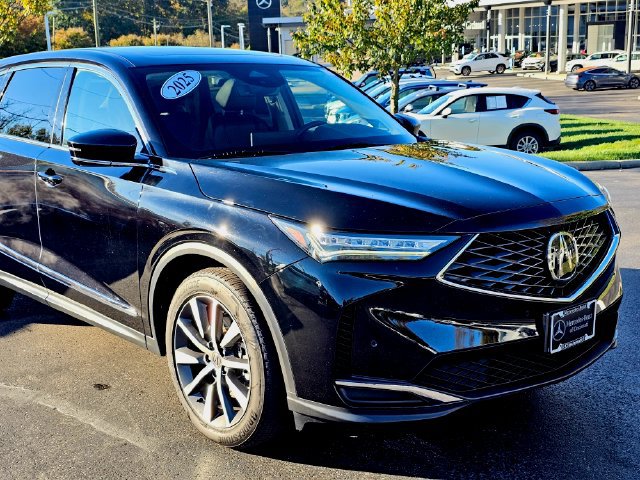 Used 2025 Acura MDX w/ Technology Package AWD/4WD image 2