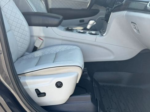 Used 2019 Jeep Grand Cherokee Summit AWD/4WD image 19
