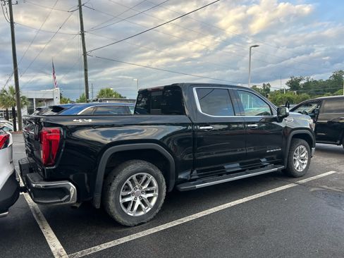 Used 2019 GMC Sierra 1500 SLT w/ SLT Premium Plus Package AWD/4WD image 5