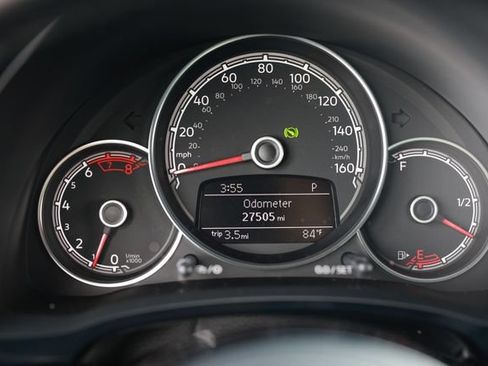 Used 2019 Volkswagen Beetle 2.0T S FWD image 31