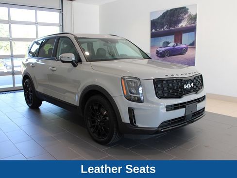Used 2022 Kia Telluride EX w/ EX Premium Package AWD/4WD image 2