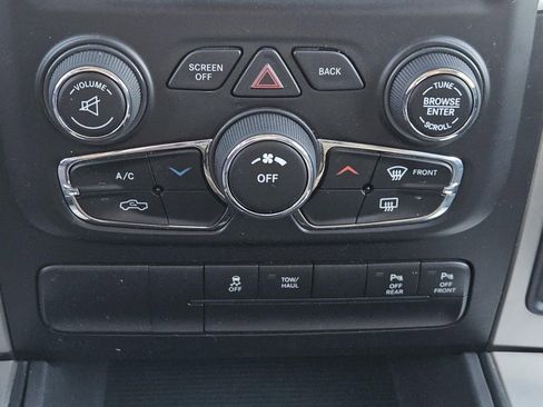 Used 2018 RAM 1500 Lone Star image 16