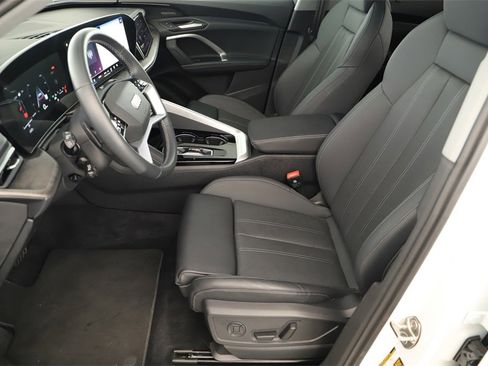 Certified 2025 Audi Q5 Prestige w/ 20" Wheel Package image 24