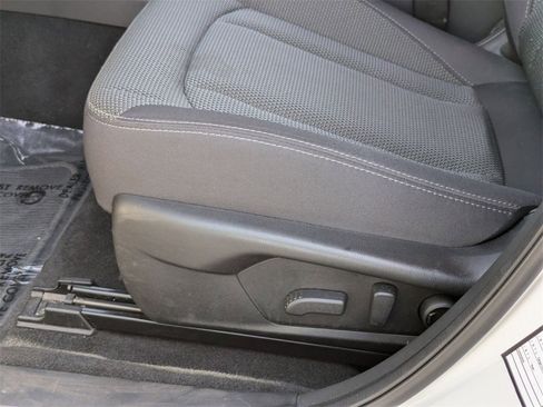 Used 2024 Subaru Crosstrek 2.0i Premium image 15