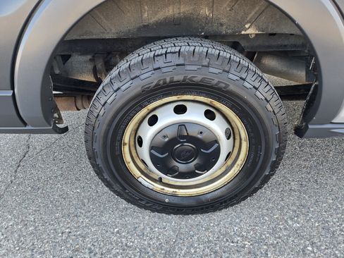 Used 2015 Ford Transit 250 130 Low Roof image 14