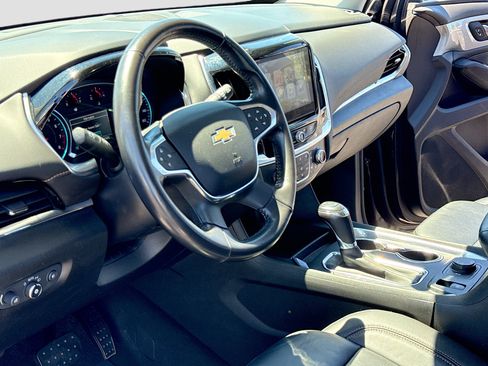 Used 2019 Chevrolet Traverse LT AWD/4WD image 4
