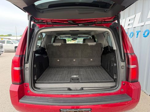 Used 2015 Chevrolet Suburban LT w/ Luxury Package AWD/4WD image 8