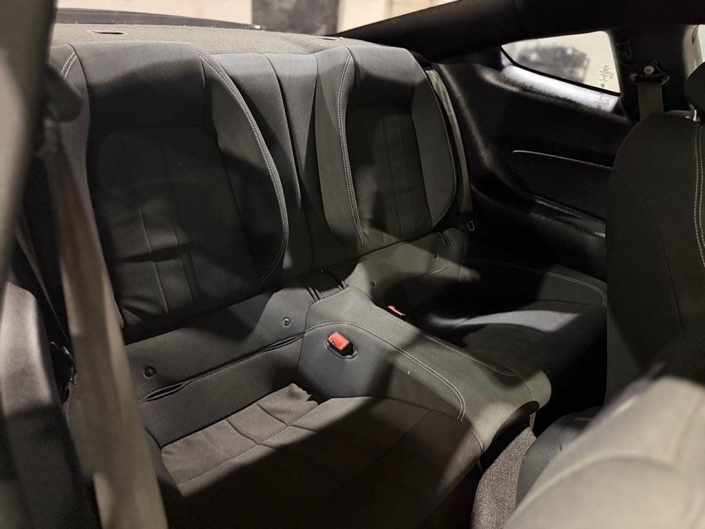 Used 2019 Ford Mustang Coupe RWD image 13