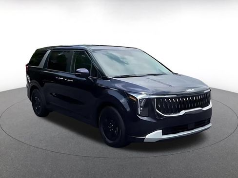 Used 2026 Kia Carnival FWD image 3