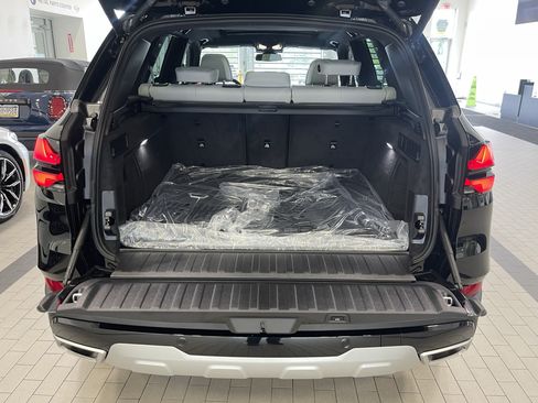 Used 2026 BMW X5 xDrive40i AWD/4WD image 8