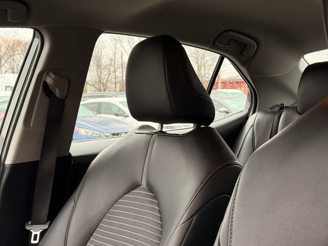 Used 2023 Toyota Camry SE FWD image 22