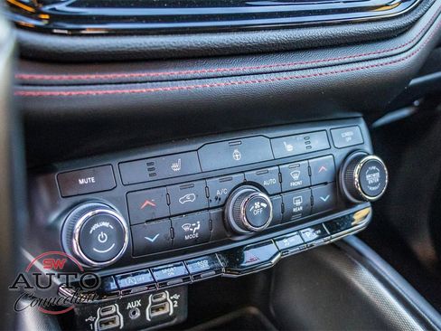 Used 2023 Dodge Durango GT image 21