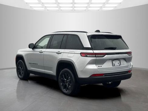 New 2025 Jeep Grand Cherokee 4WD image 5