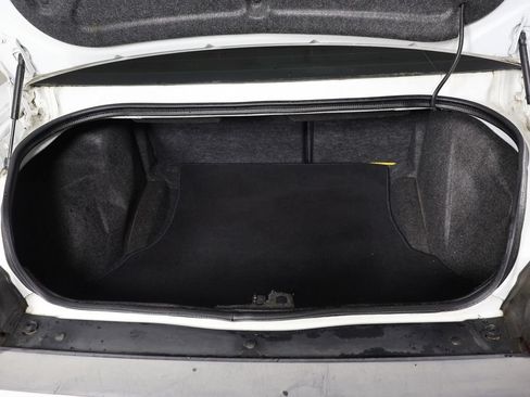 Used 2012 Dodge Challenger SXT RWD image 11